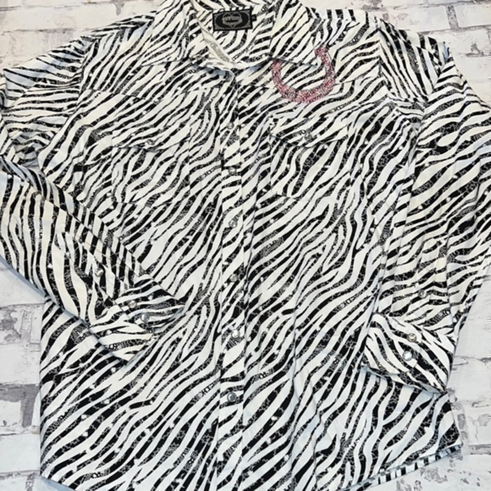 Cowgirl Hardware Long Sleeve Snap Down Blouse